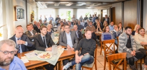 Zahlreiche Interessenten trafen sich am 21.9.2017 in der Gaststätte Overkämping zur ersten Präsentation von SCHERMBECK DEALS